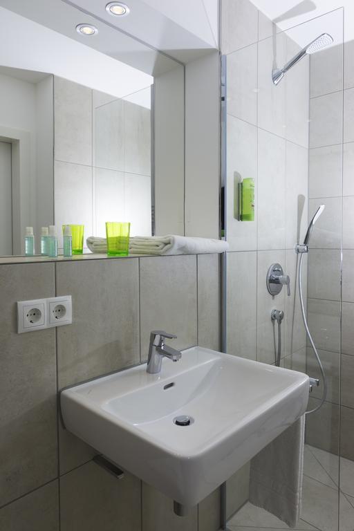 Hotel Rheingold Gailingen Room photo